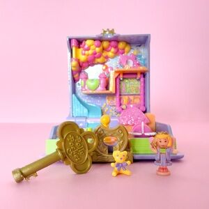 1996 Vintage Polly Pocket - Toy land 99% complete